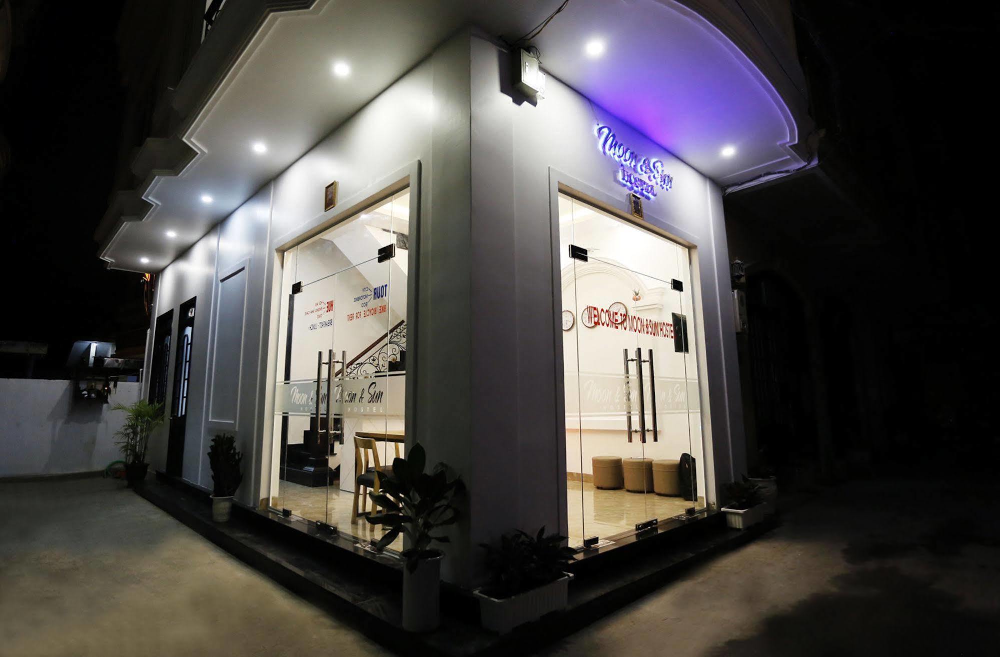 Moon & Sun Hotel Hue Luaran gambar