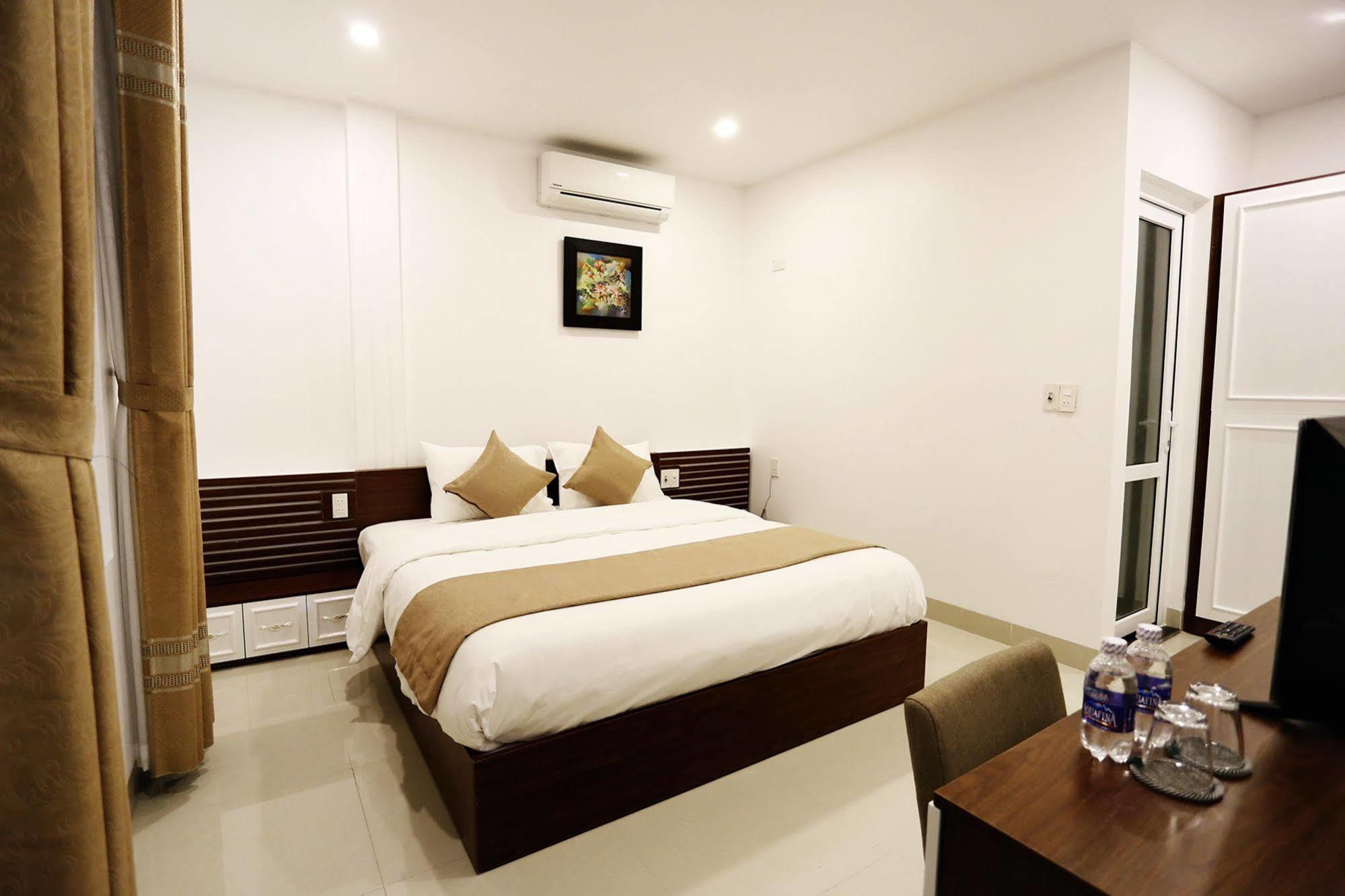 Moon & Sun Hotel Hue Luaran gambar