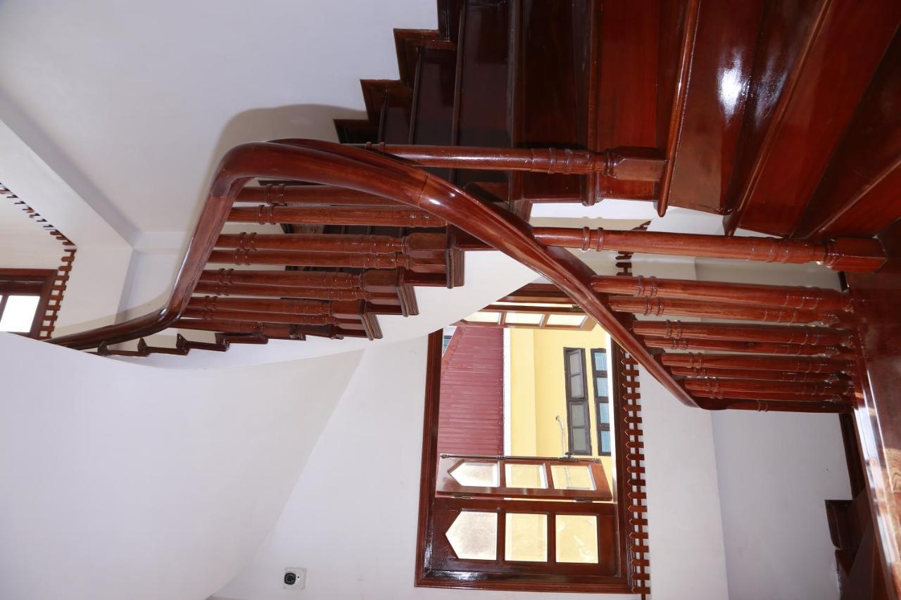 Moon & Sun Hotel Hue Luaran gambar